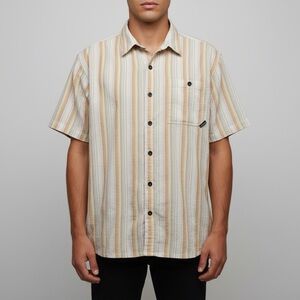 Patagonia Men's Puckerware Seersucker Striped Short Sleeve Button Down Shirt